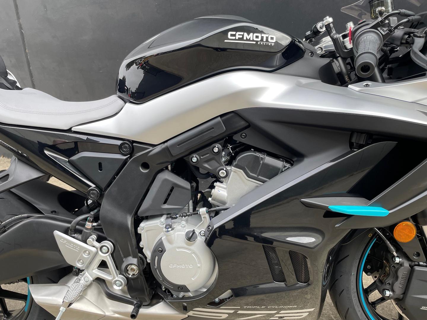 2026 CF MOTO 675 SR-R SPORTS