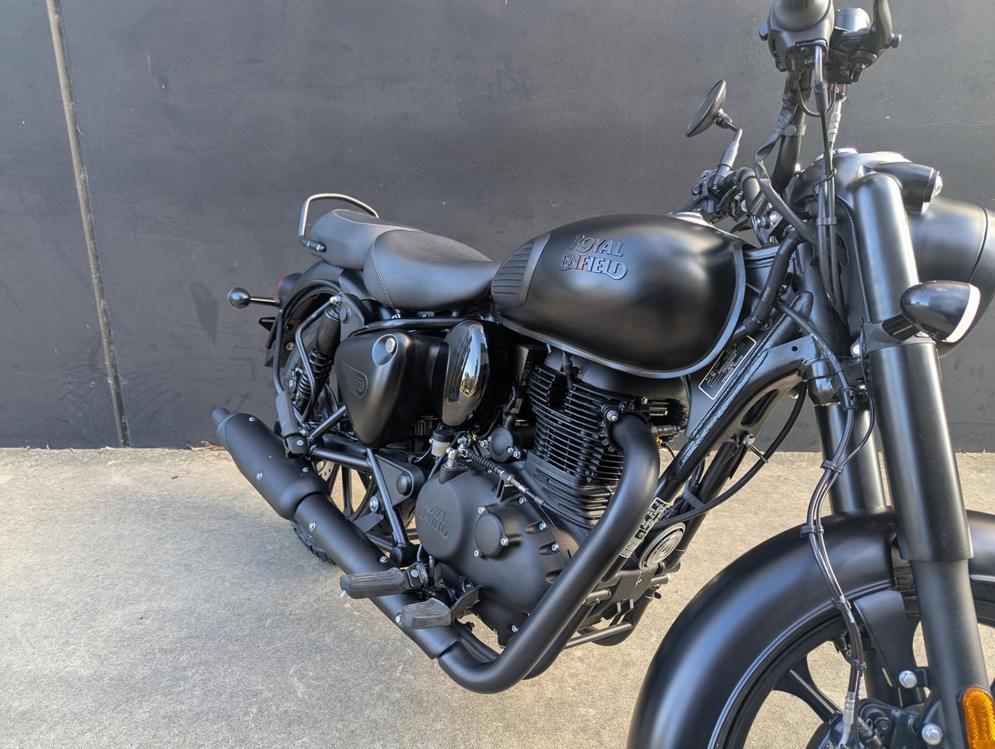 2026 ROYAL ENFIELD CLASSIC 350 DARK ROAD