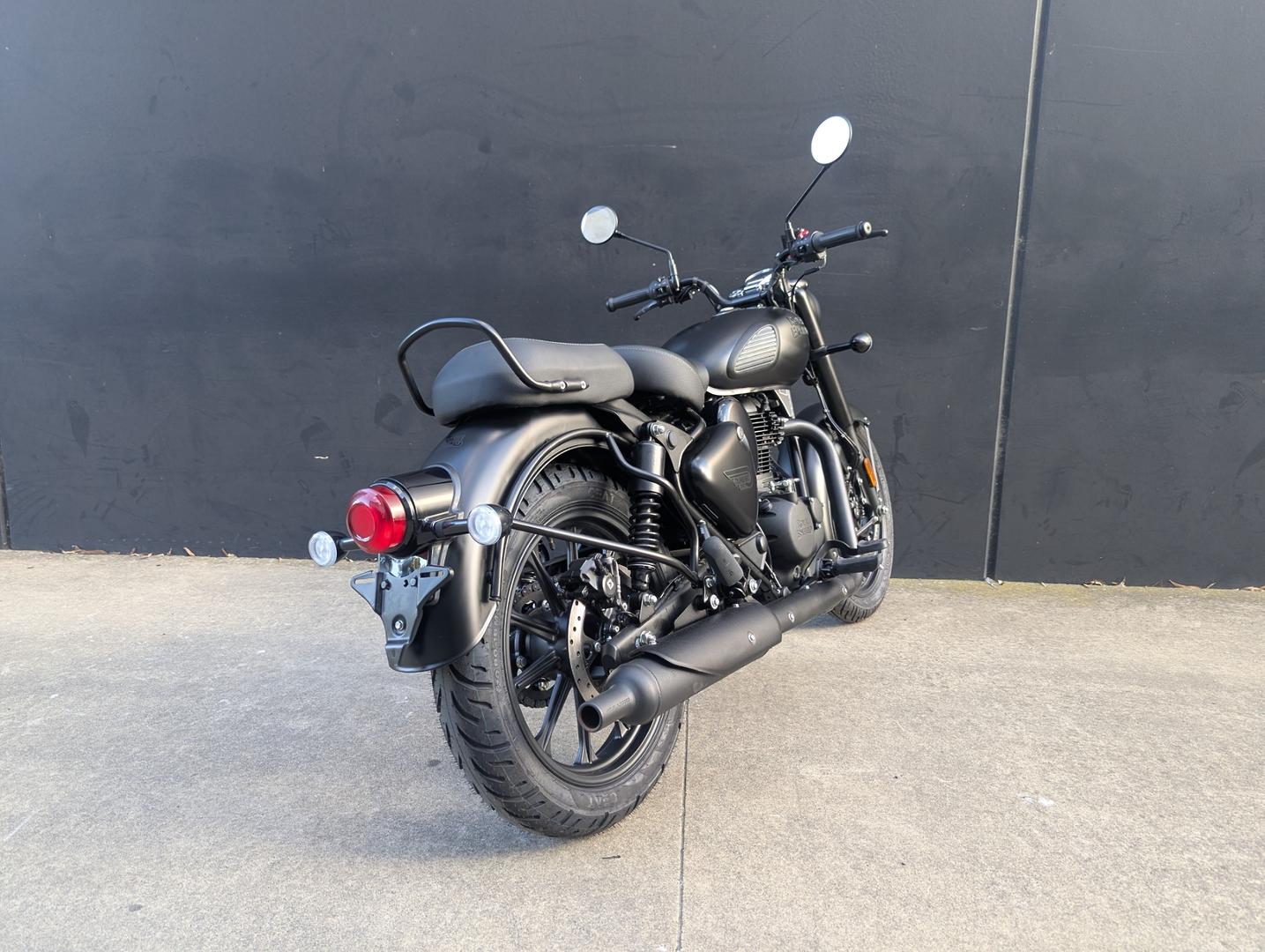 2026 ROYAL ENFIELD CLASSIC 350 DARK ROAD