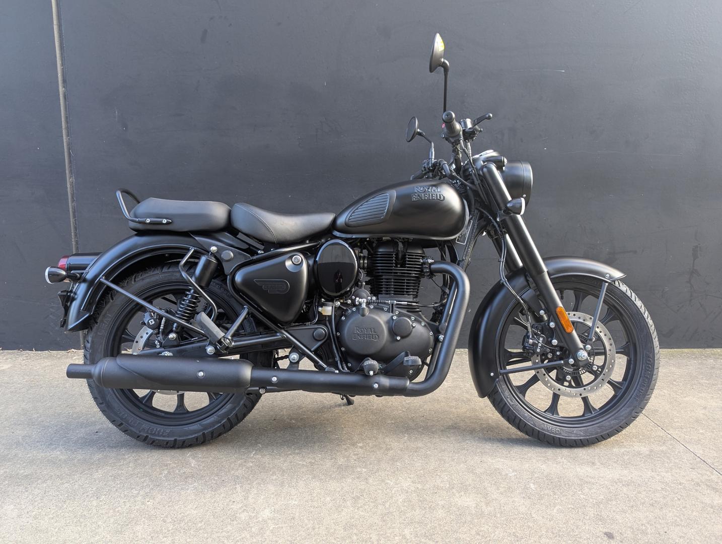 2026 ROYAL ENFIELD CLASSIC 350 DARK ROAD