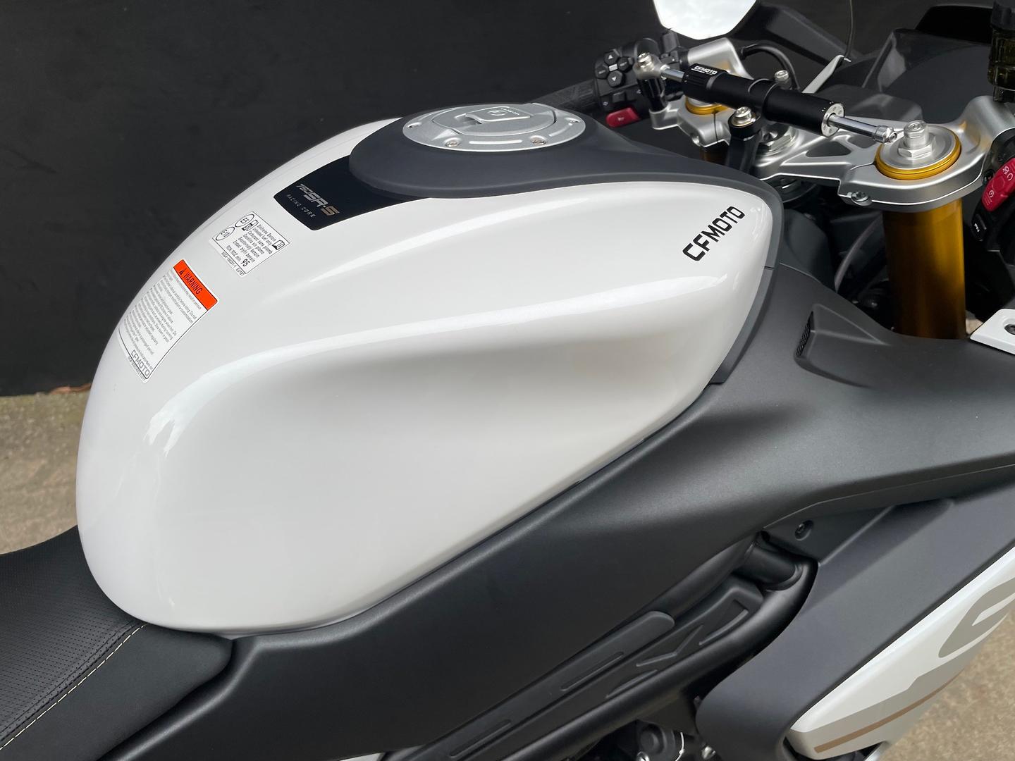 2026 CF MOTO 750 SR-S SPORTS
