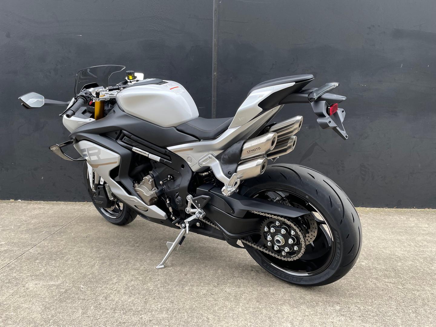 2026 CF MOTO 750 SR-S SPORTS
