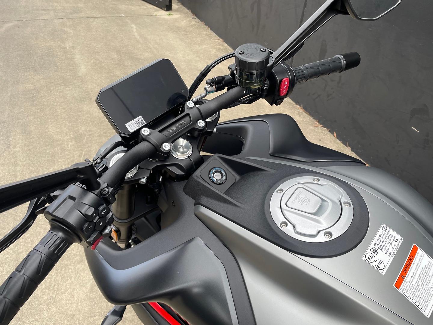 2026 CFMOTO 450 NK ROAD