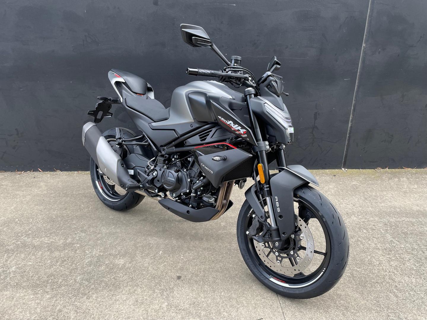 2026 CFMOTO 450 NK ROAD