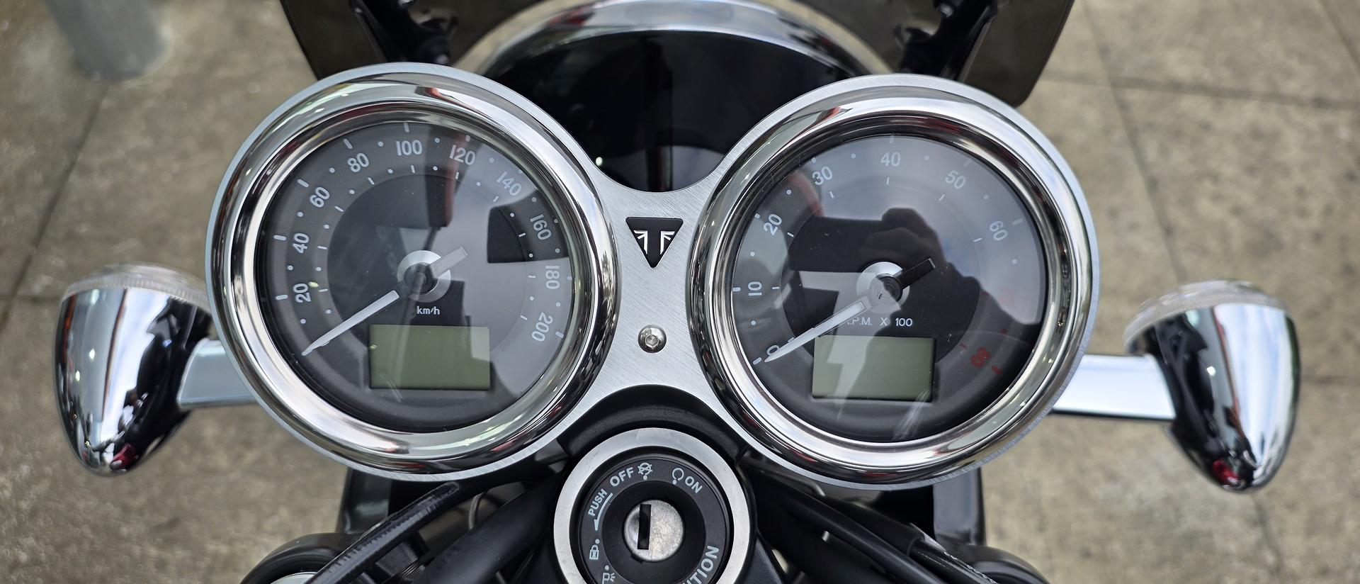 2019 TRIUMPH BONNEVILLE T100 ROAD