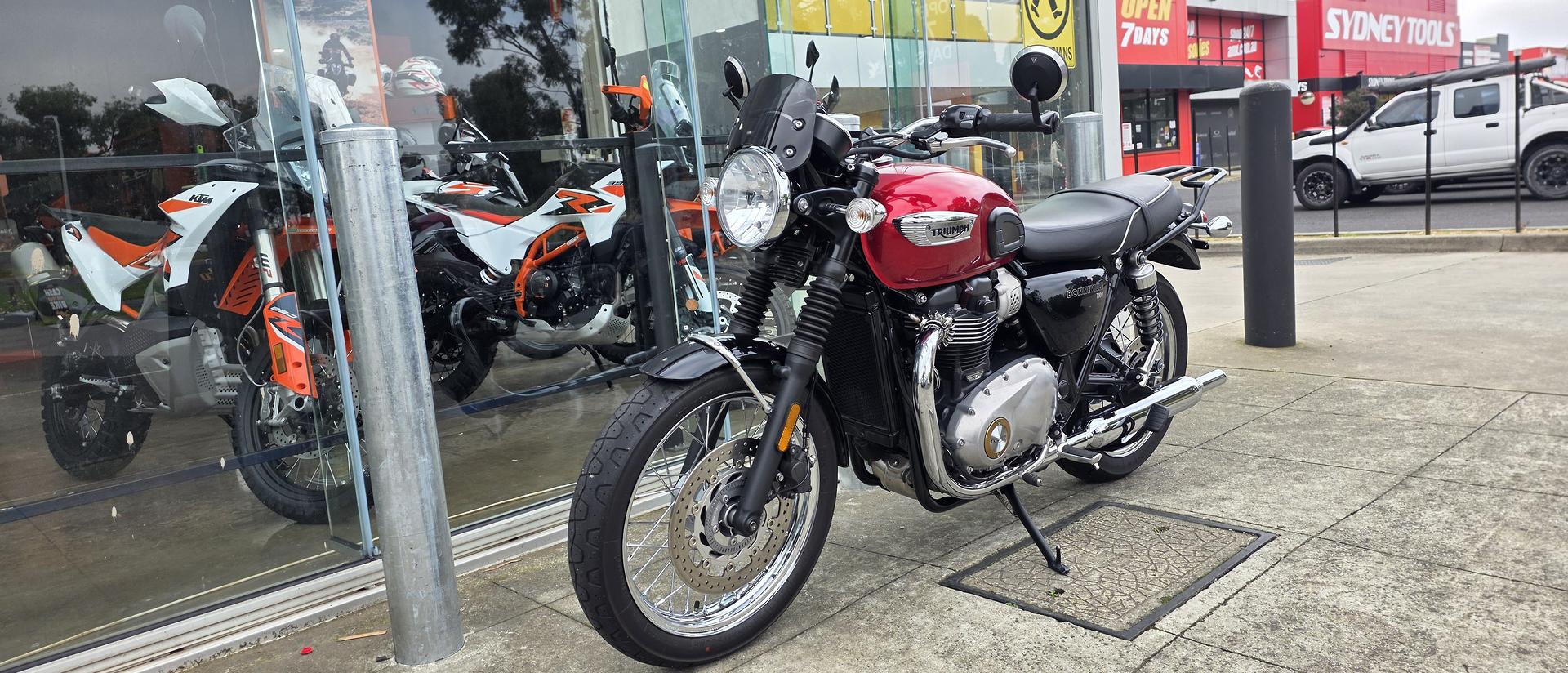 2019 TRIUMPH BONNEVILLE T100 ROAD