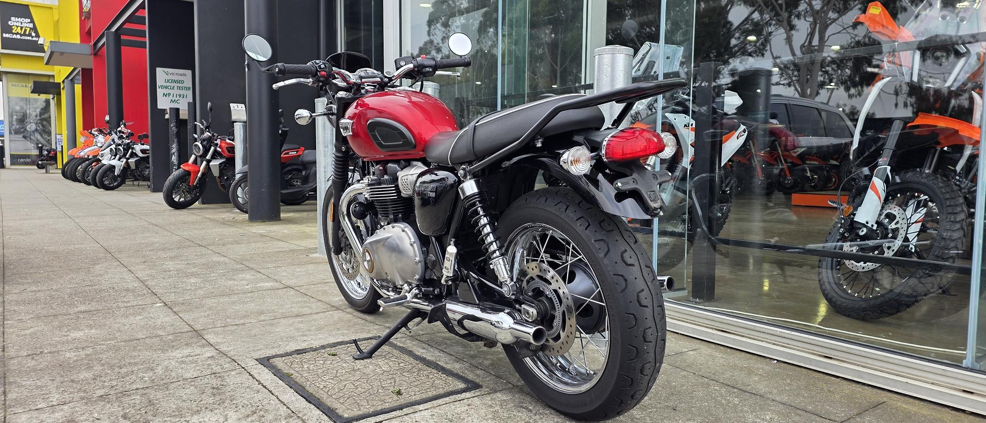 2019 TRIUMPH BONNEVILLE T100 ROAD