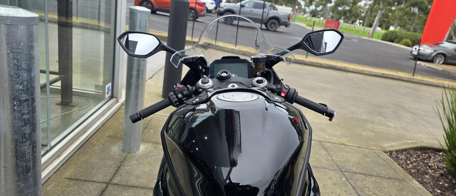2025 BMW M 1000 RR SPORTS
