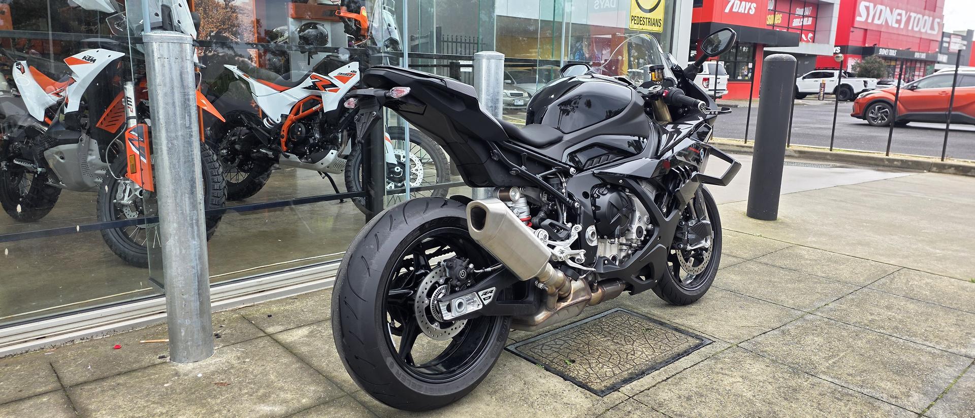 2025 BMW M 1000 RR SPORTS