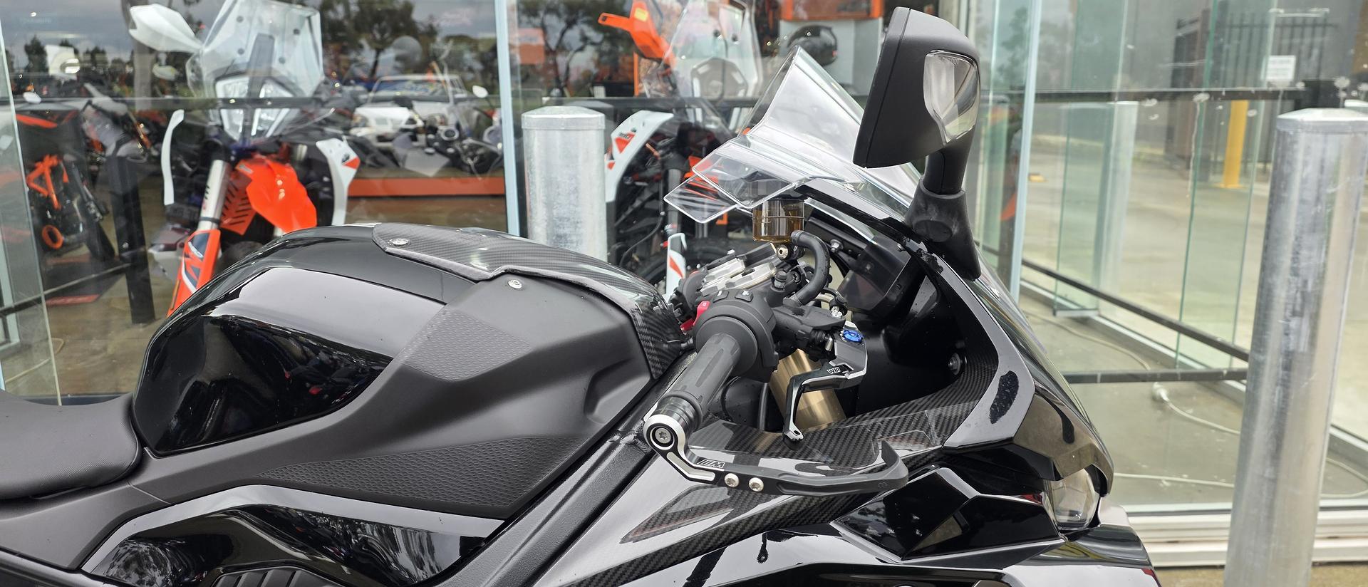 2025 BMW M 1000 RR SPORTS