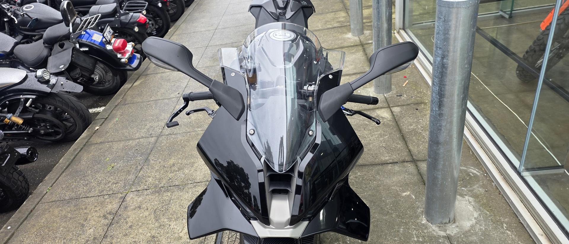 2025 BMW M 1000 RR SPORTS