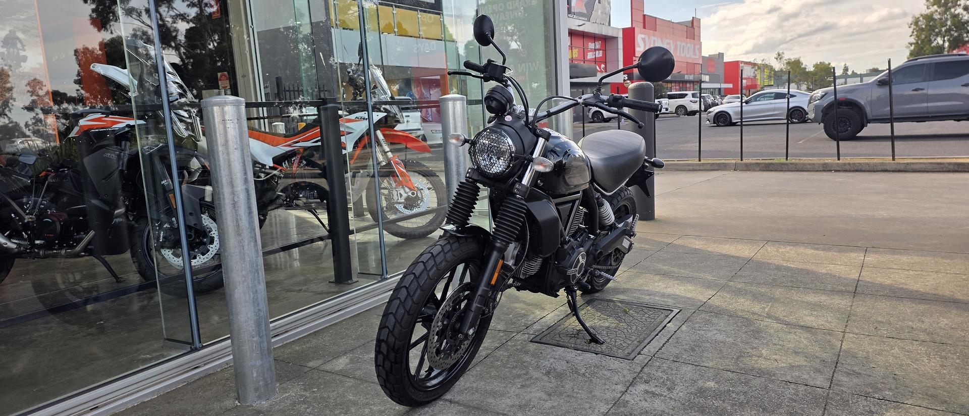 2018 DUCATI SCRAMBLER SIXTY2 SPORTS