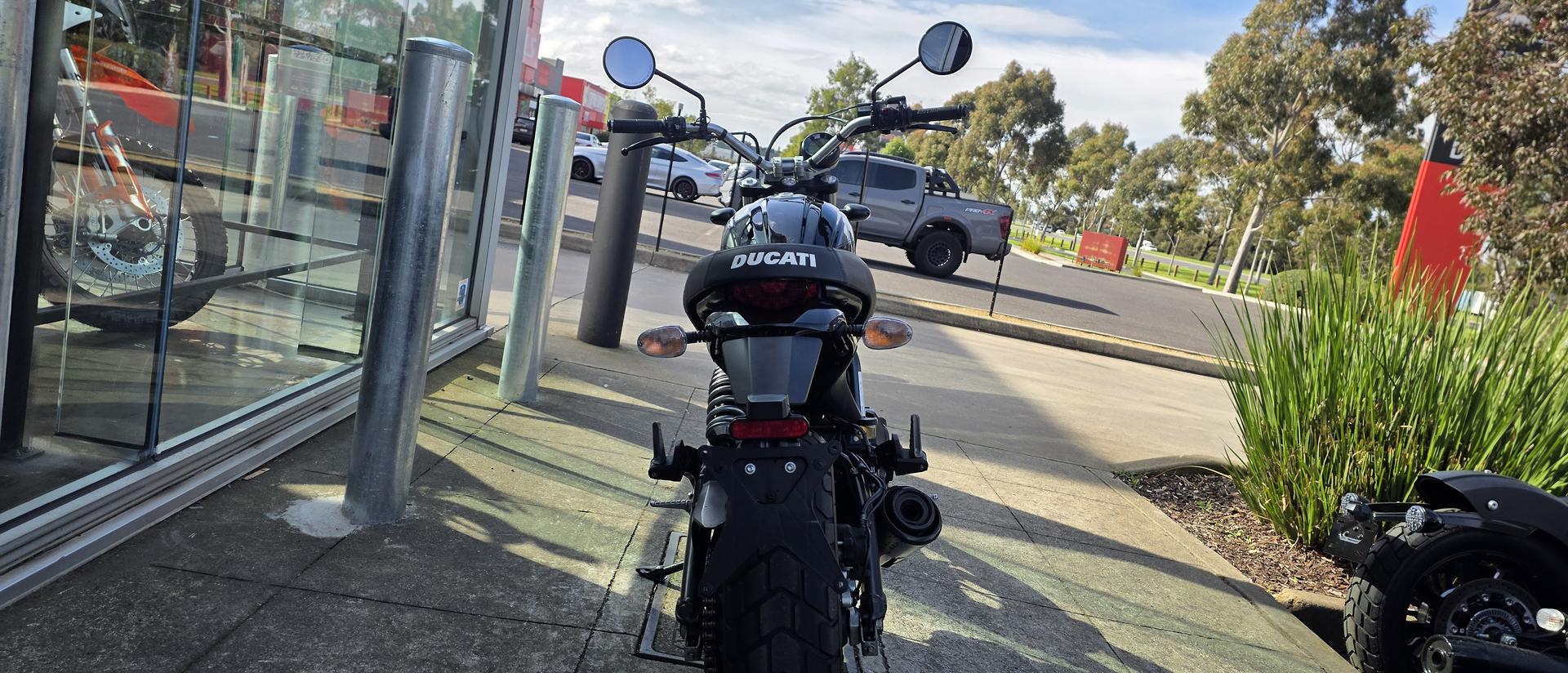 2018 DUCATI SCRAMBLER SIXTY2 SPORTS