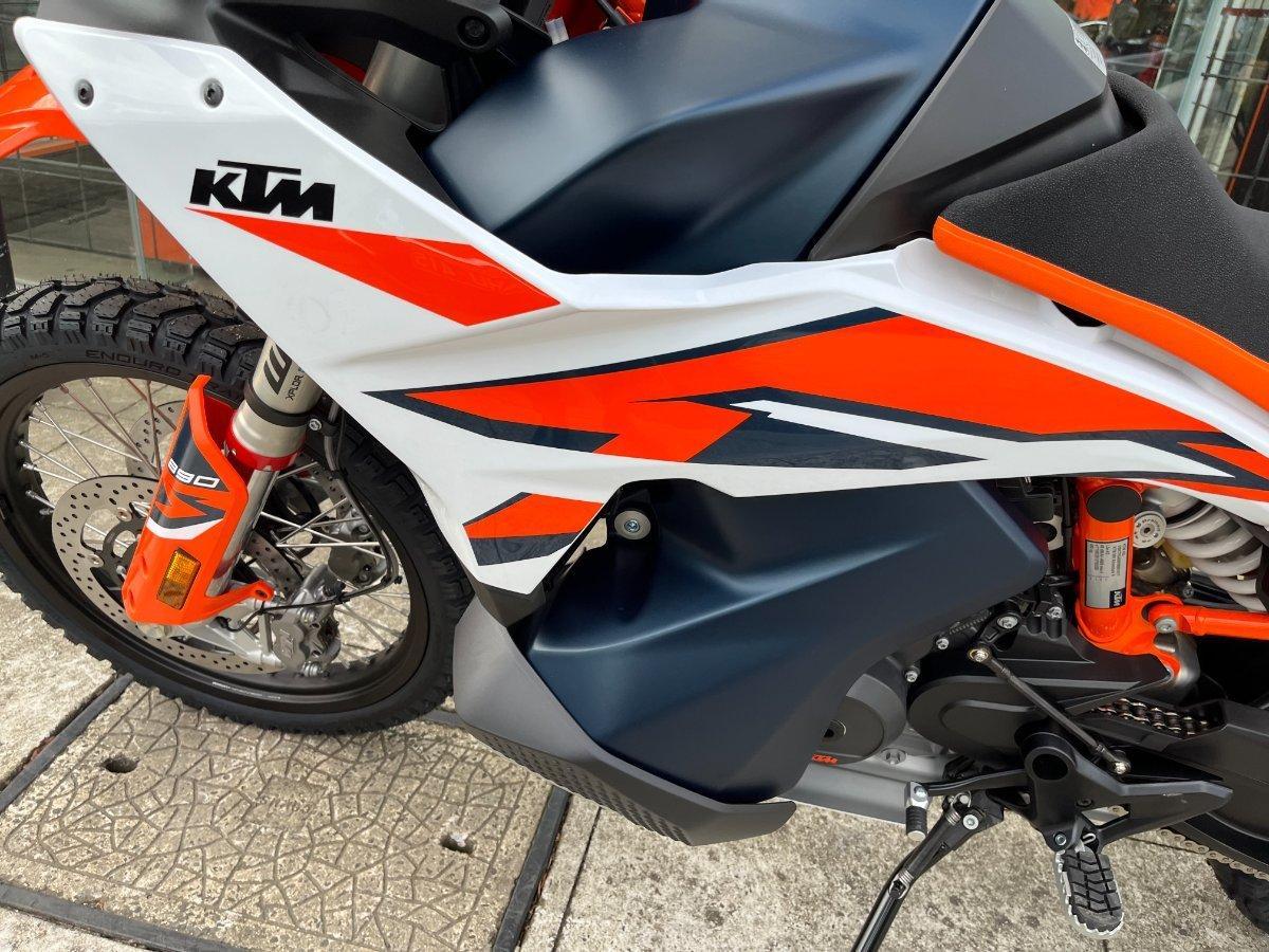 2024 KTM 890 ADVENTURE R DUAL SPORTS