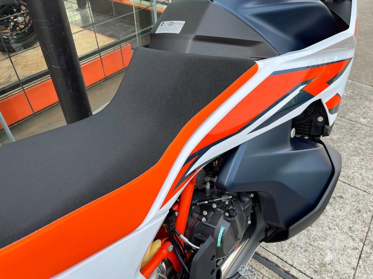 2024 KTM 890 ADVENTURE R DUAL SPORTS