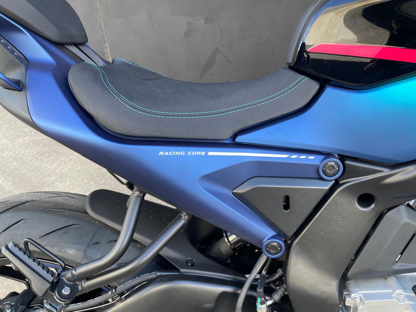 2026 CF MOTO 675 NK ROAD