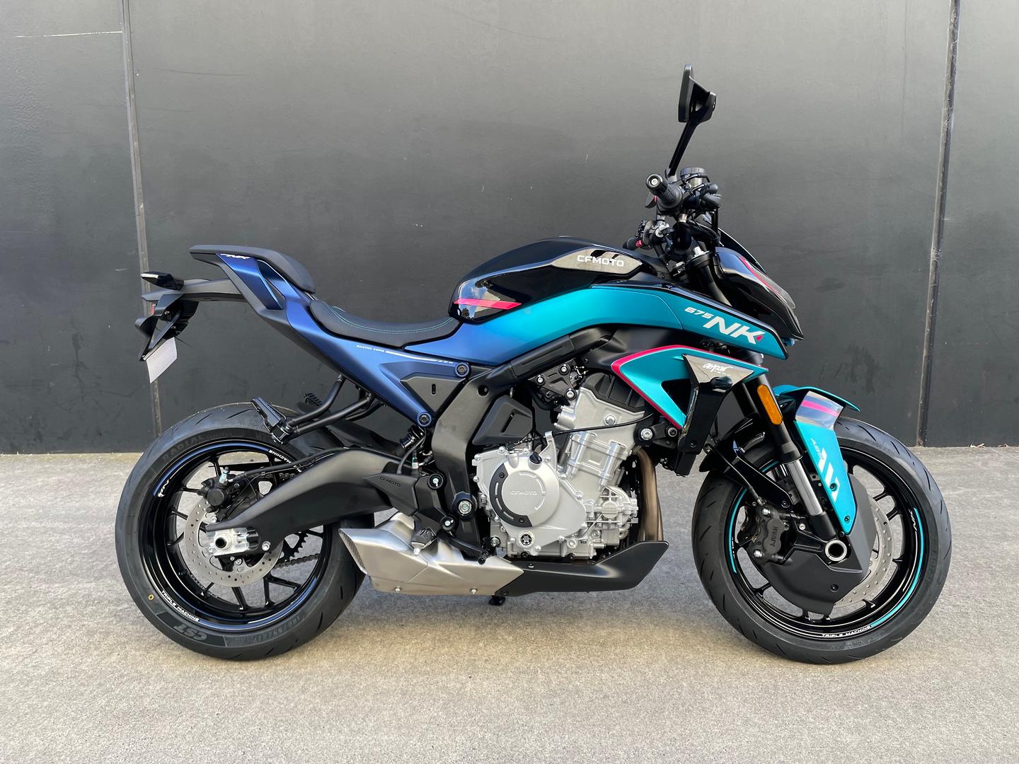 2026 CF MOTO 675 NK ROAD