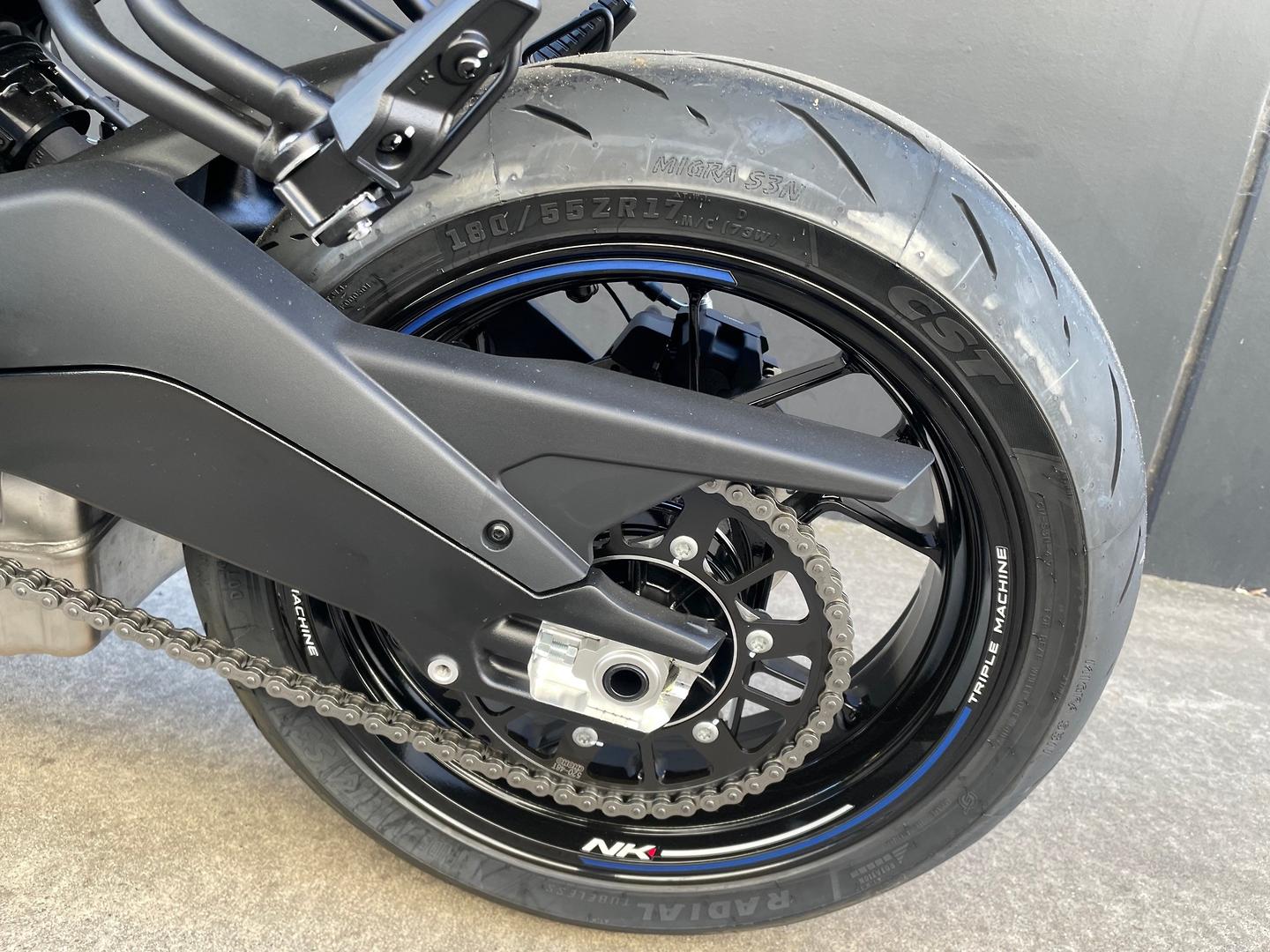 2026 CF MOTO 675 NK ROAD