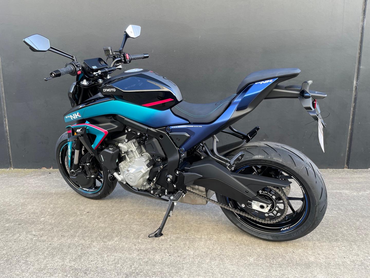 2026 CF MOTO 675 NK ROAD