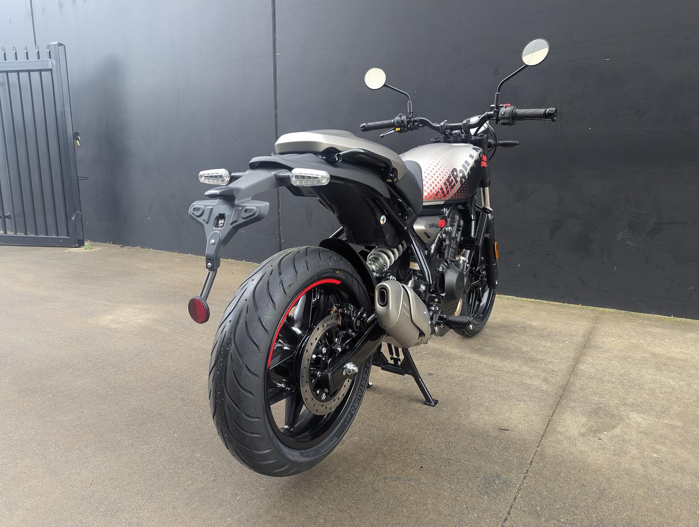 2026 ROYAL ENFIELD GUERILLA 450 ROAD