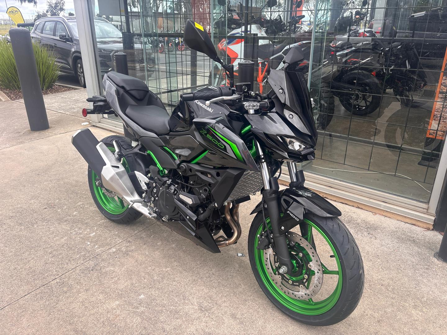 2026 KAWASAKI Z500 SE SPORTS