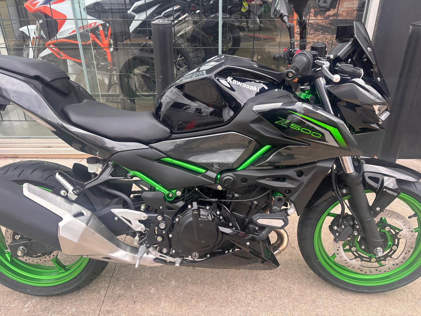 2026 KAWASAKI Z500 SE SPORTS