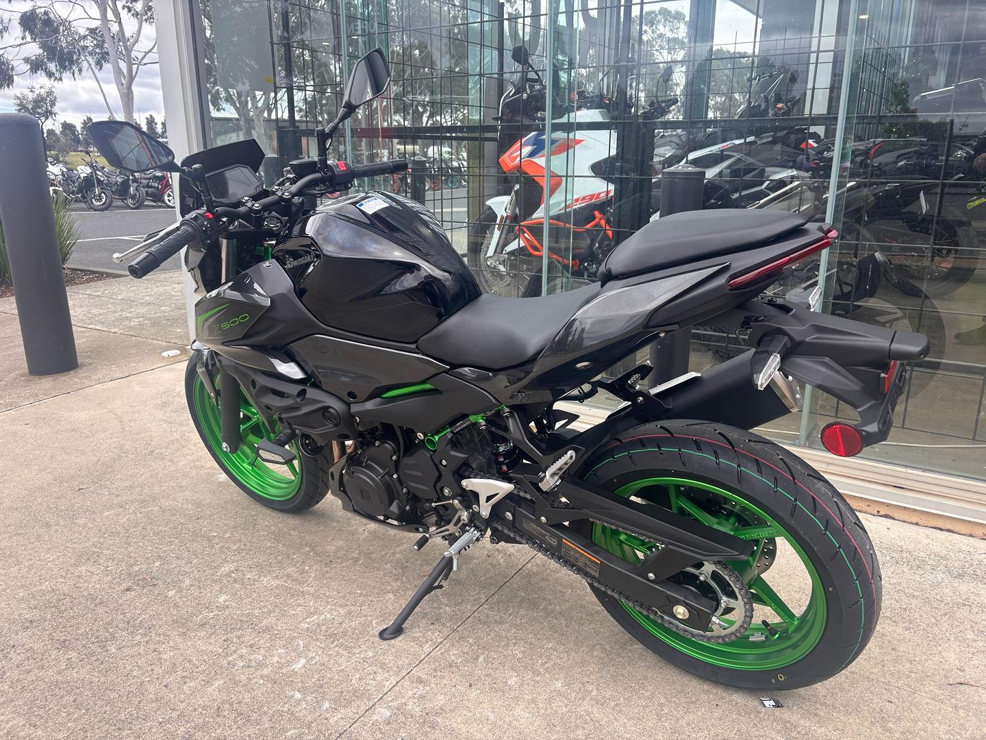 2026 KAWASAKI Z500 SE SPORTS