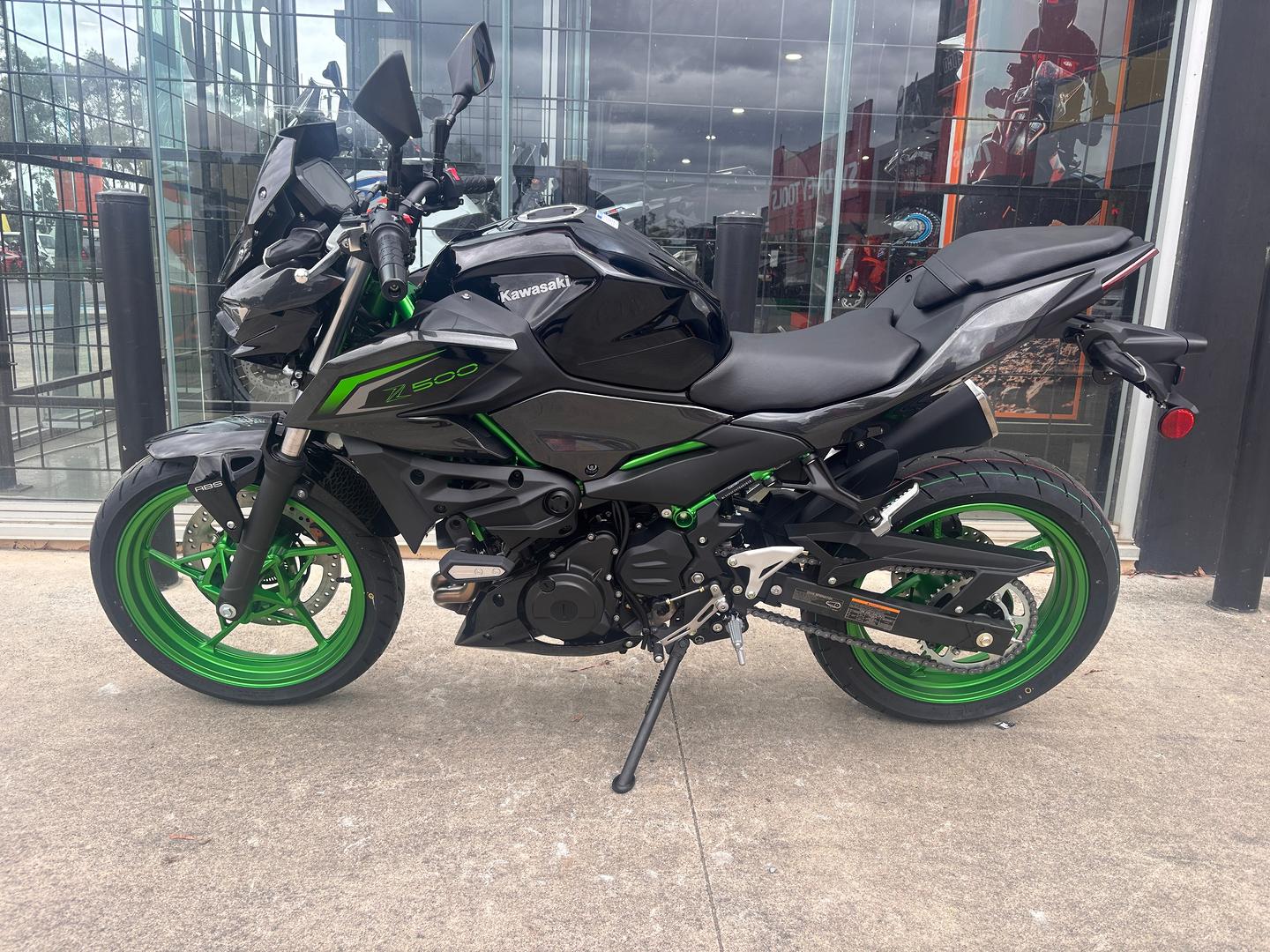2026 KAWASAKI Z500 SE SPORTS