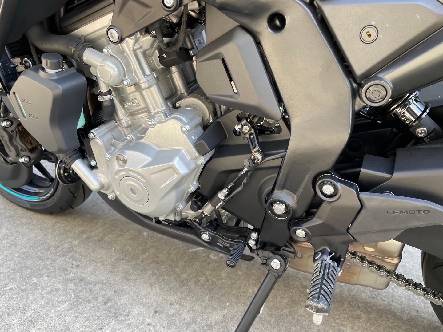 2026 CFMOTO 675 NK ROAD