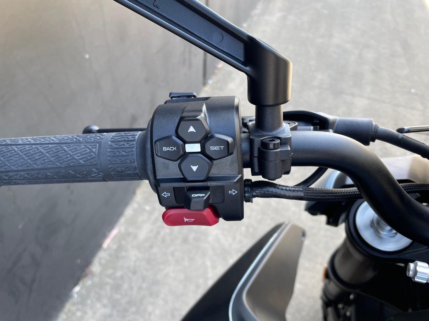 2026 CFMOTO 675 NK ROAD
