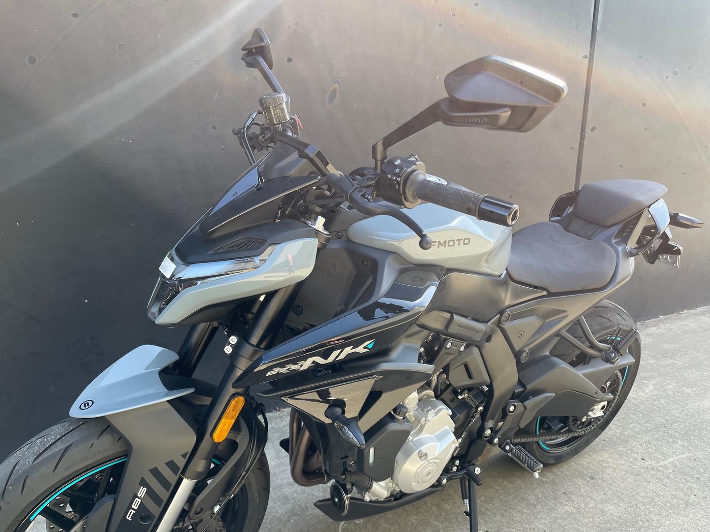 2026 CFMOTO 675 NK ROAD