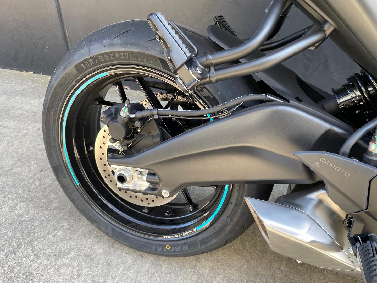 2026 CFMOTO 675 NK ROAD