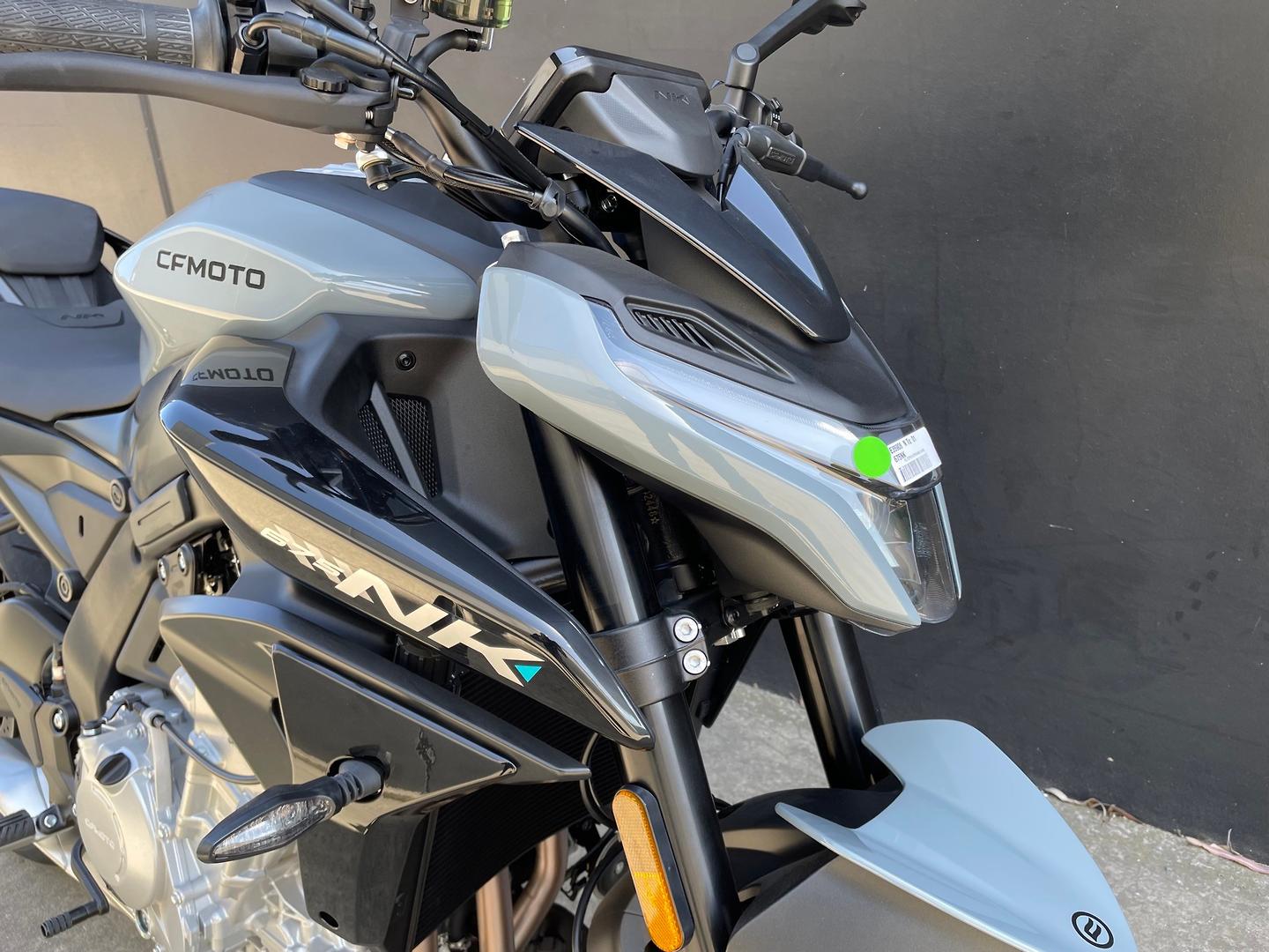 2026 CFMOTO 675 NK ROAD