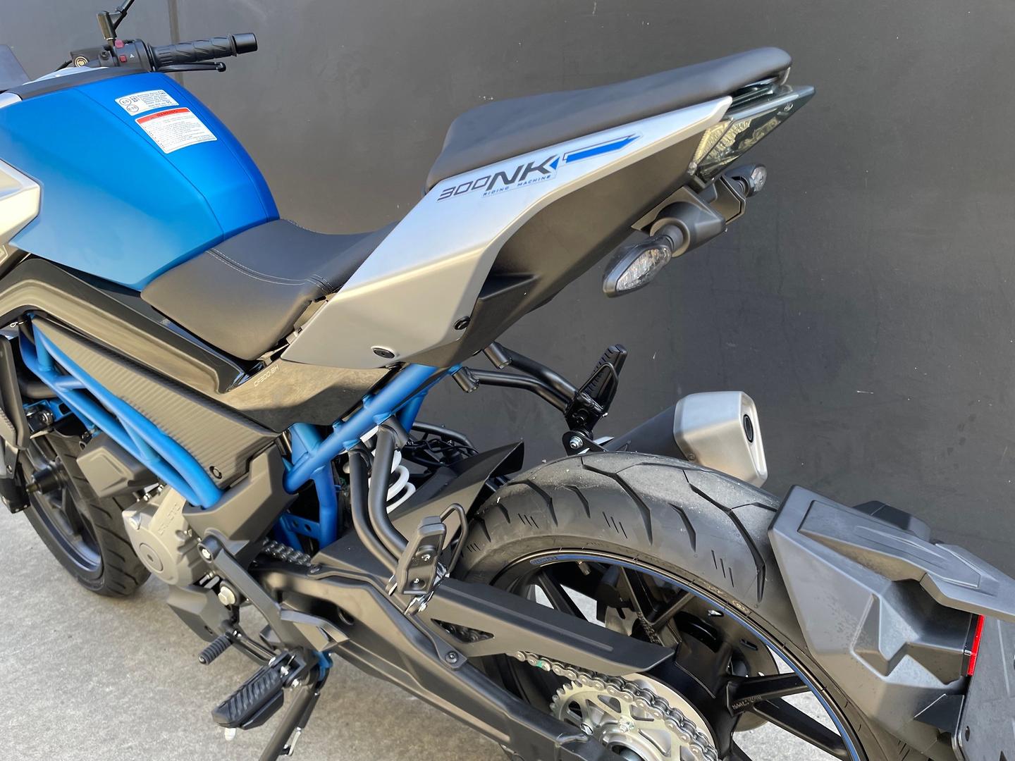 2026 CF MOTO 300 NK ABS ROAD