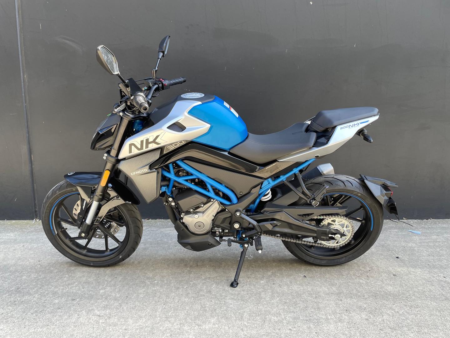 2026 CF MOTO 300 NK ABS ROAD