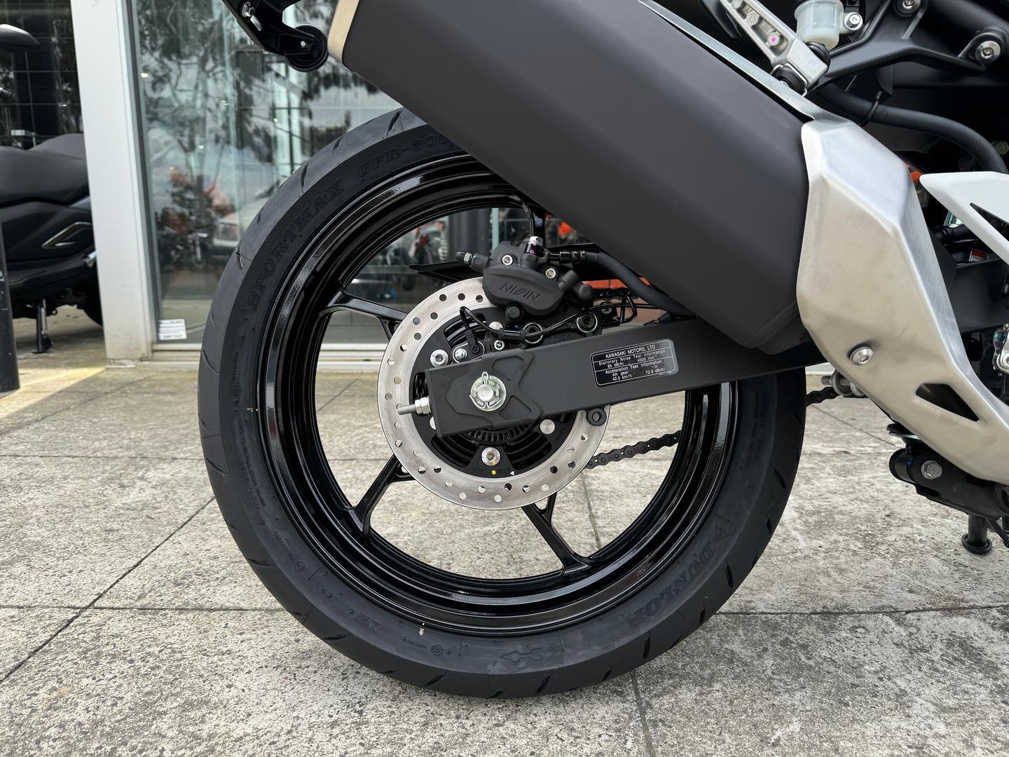 2024 KAWASAKI NINJA 500 SPORTS