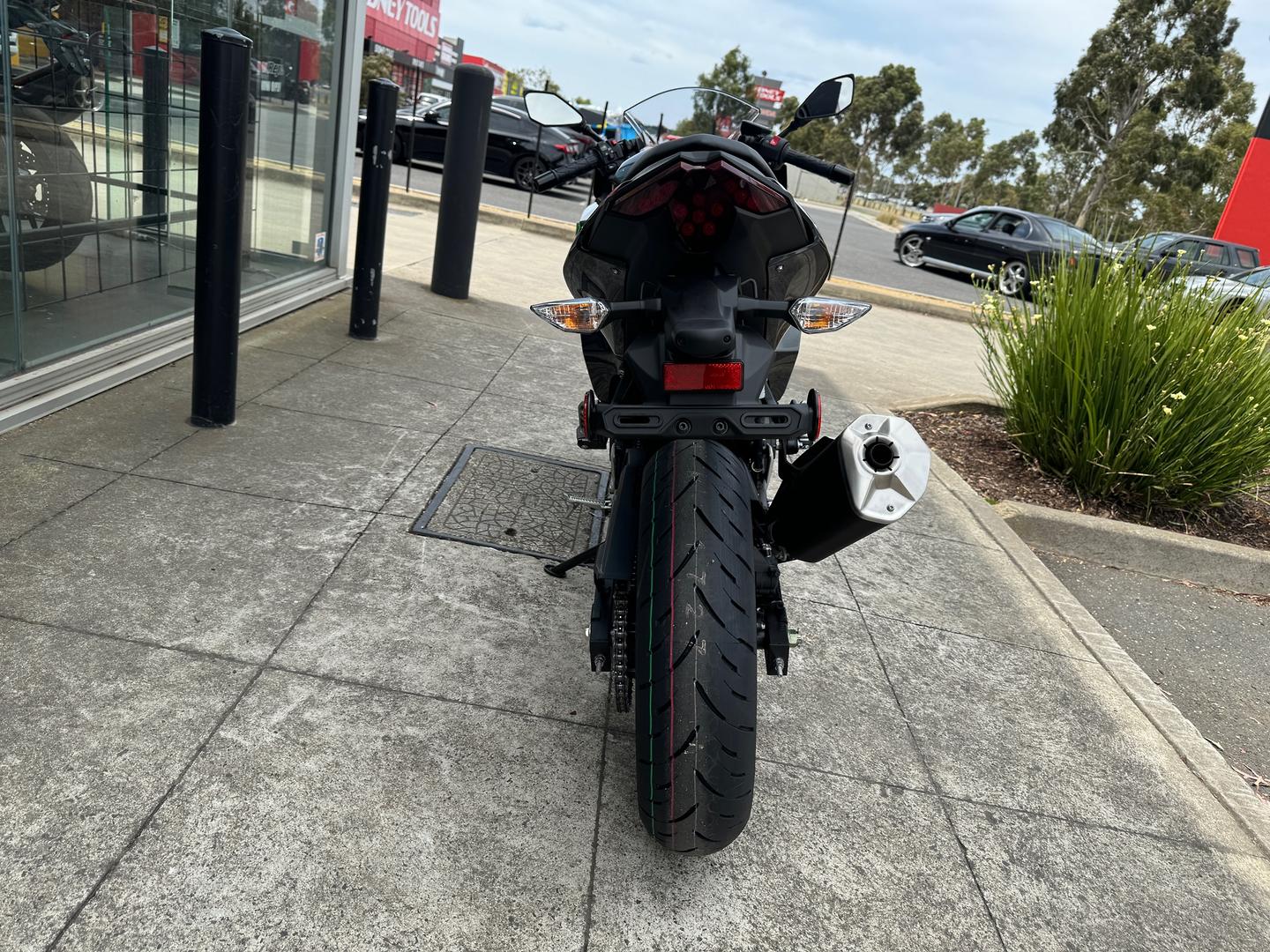 2024 KAWASAKI NINJA 500 SPORTS