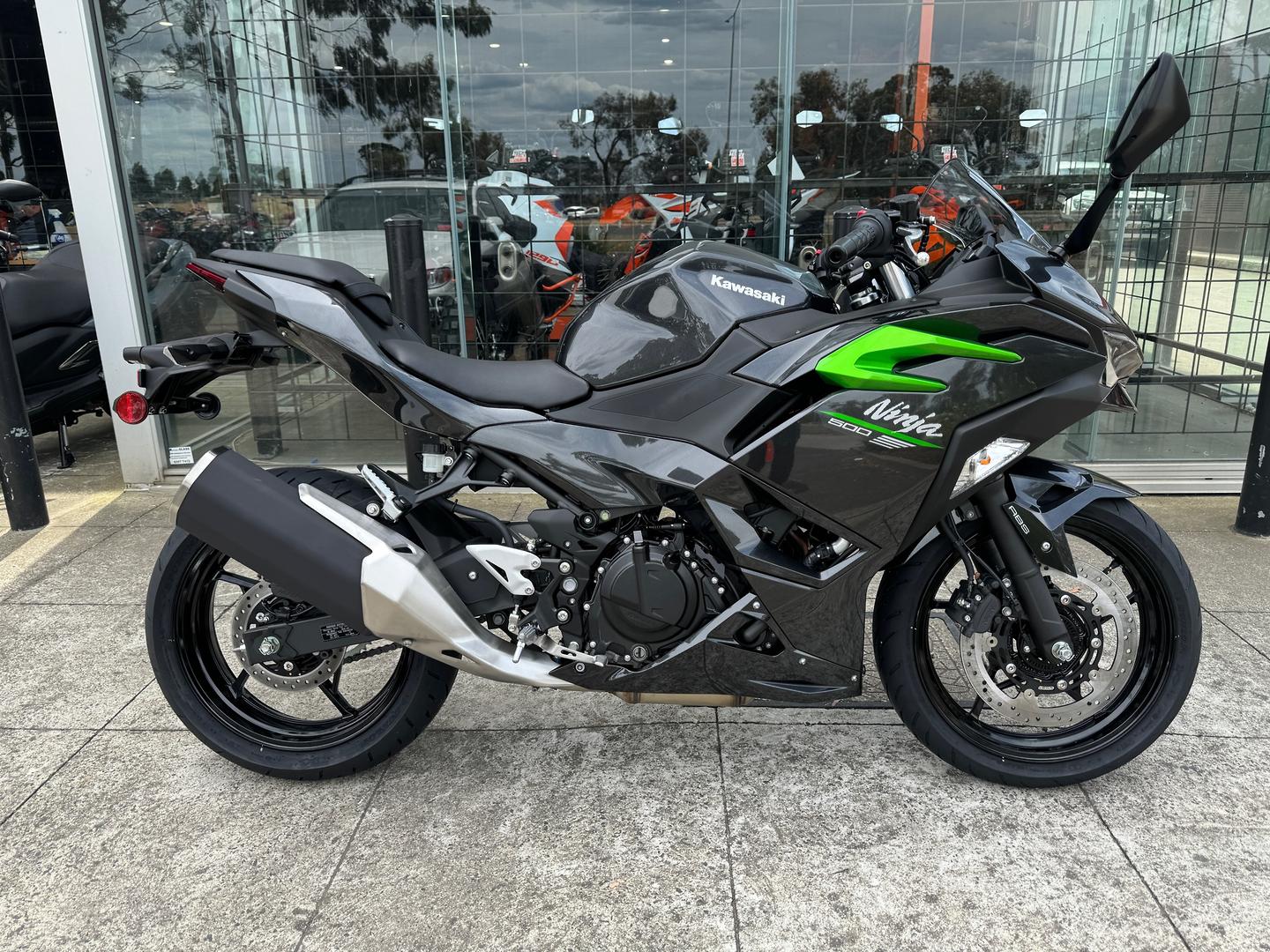 2024 KAWASAKI NINJA 500 SPORTS