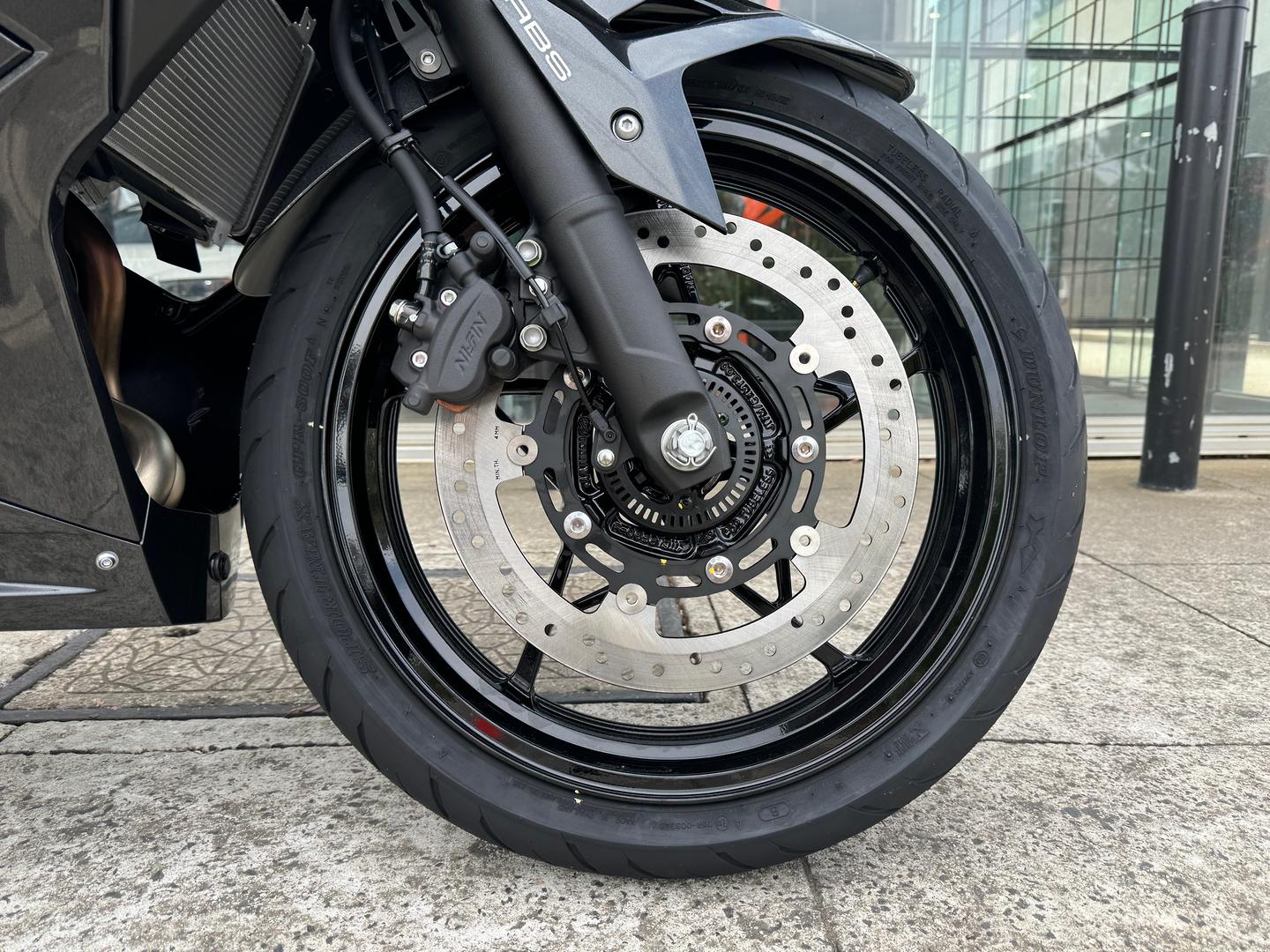 2024 KAWASAKI NINJA 500 SPORTS