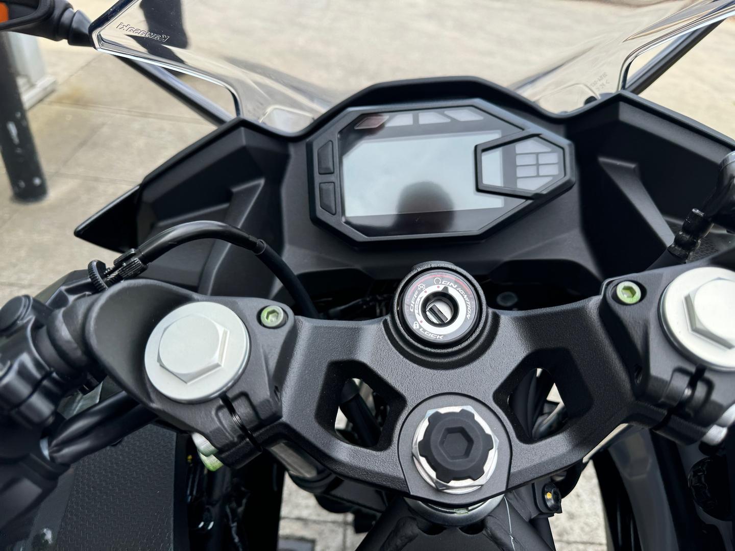 2024 KAWASAKI NINJA 500 SPORTS