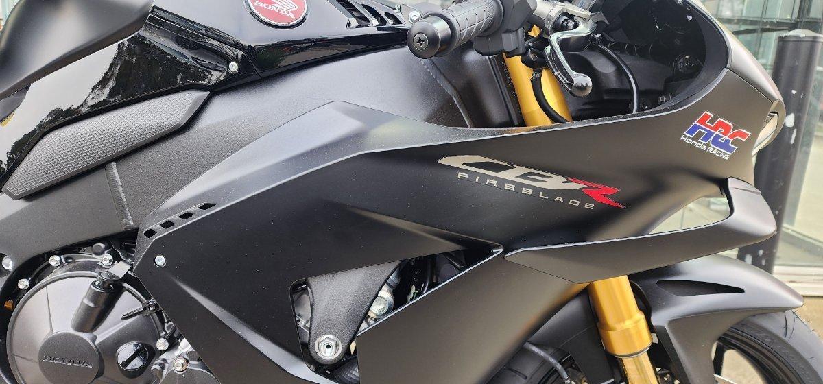2025 HONDA CBR1000RR-R SP (FIREBLADE) ABS ROAD