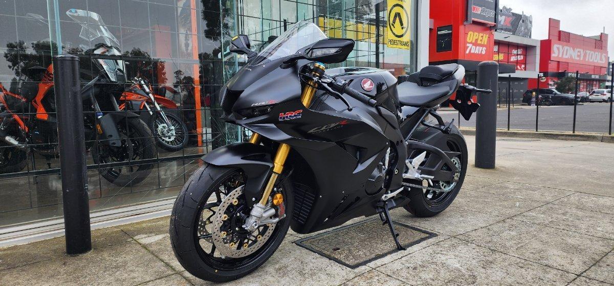 2025 HONDA CBR1000RR-R SP (FIREBLADE) ABS ROAD