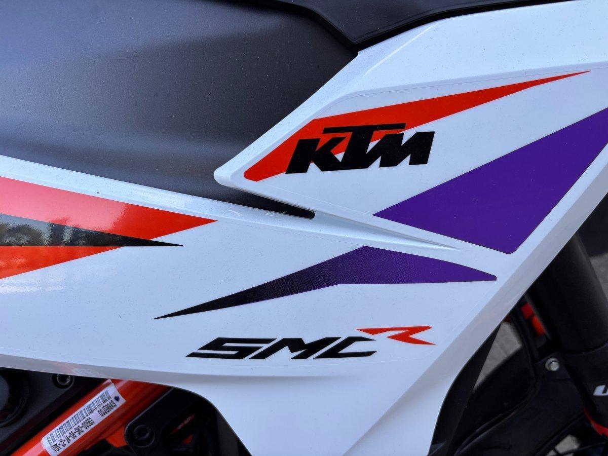 2025 KTM 390 SMC R SUPERMOTARD