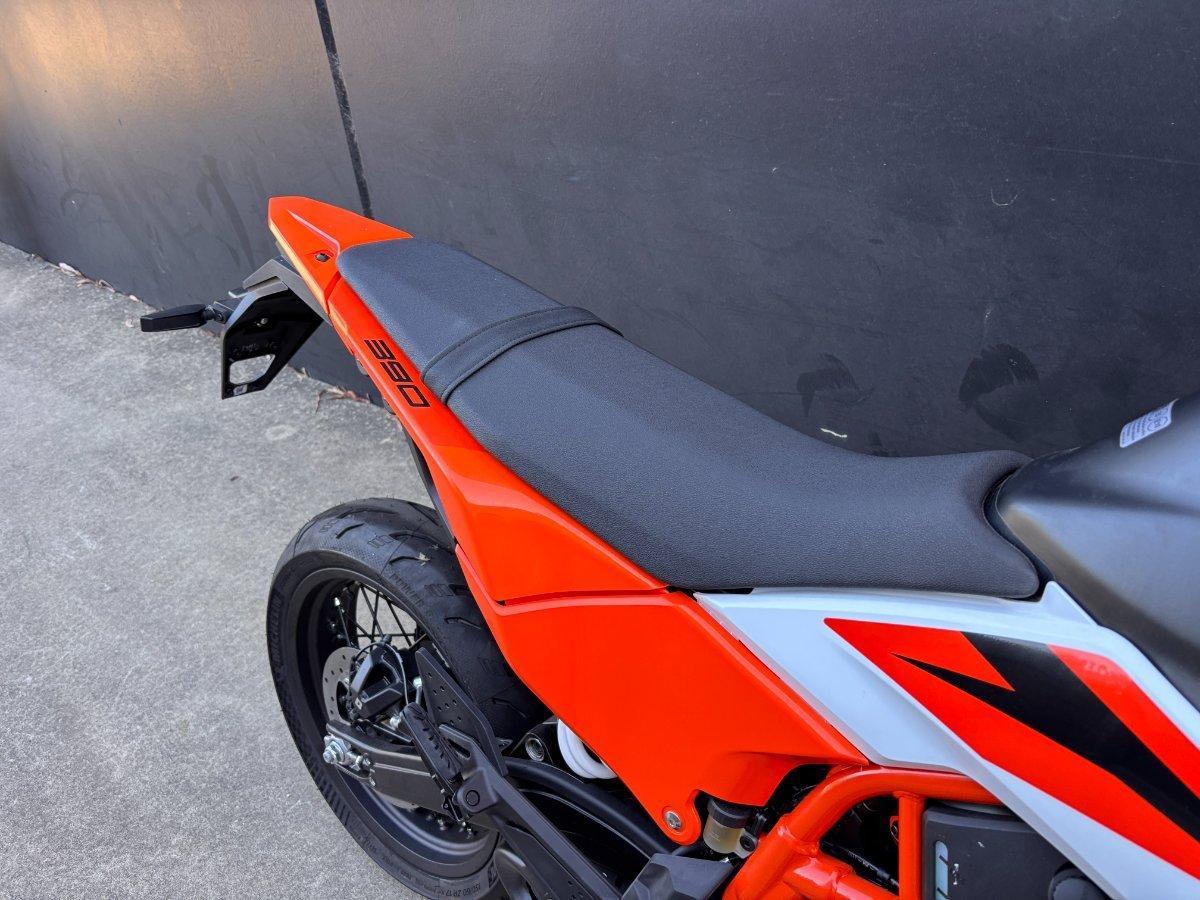 2025 KTM 390 SMC R SUPERMOTARD