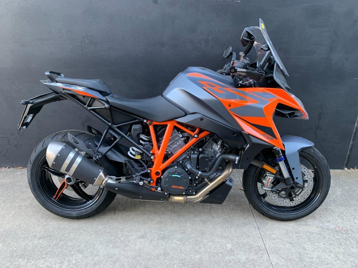 2024 KTM 1290 SUPER DUKE GT SPORTS