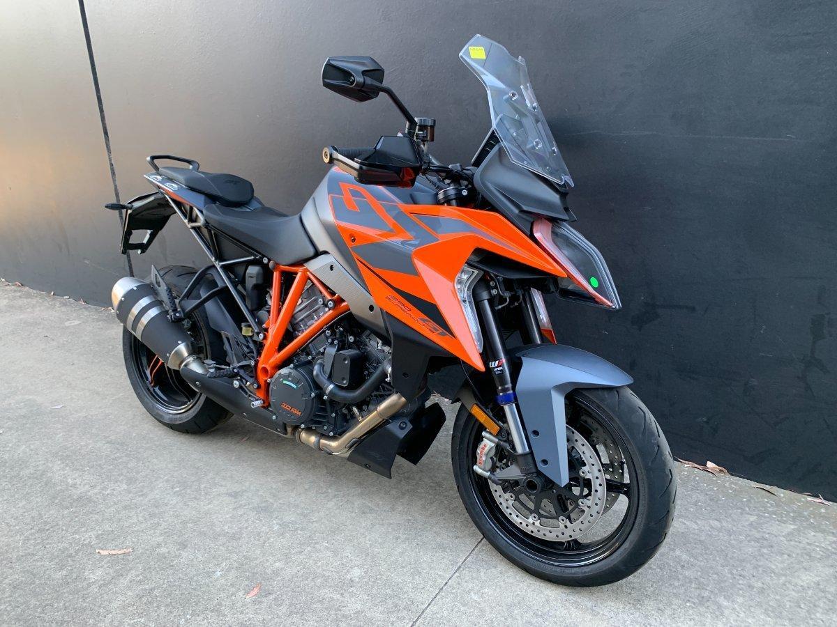 2024 KTM 1290 SUPER DUKE GT SPORTS