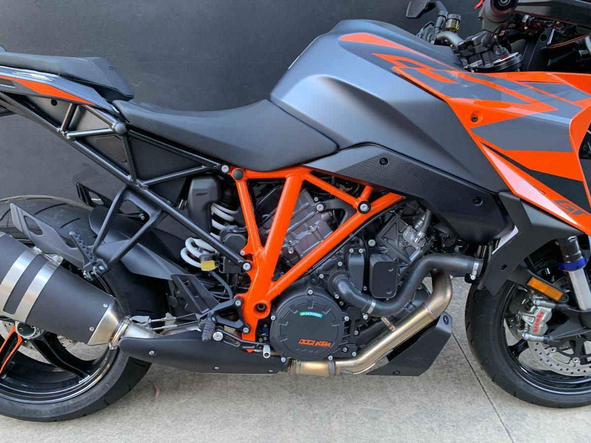 2024 KTM 1290 SUPER DUKE GT SPORTS