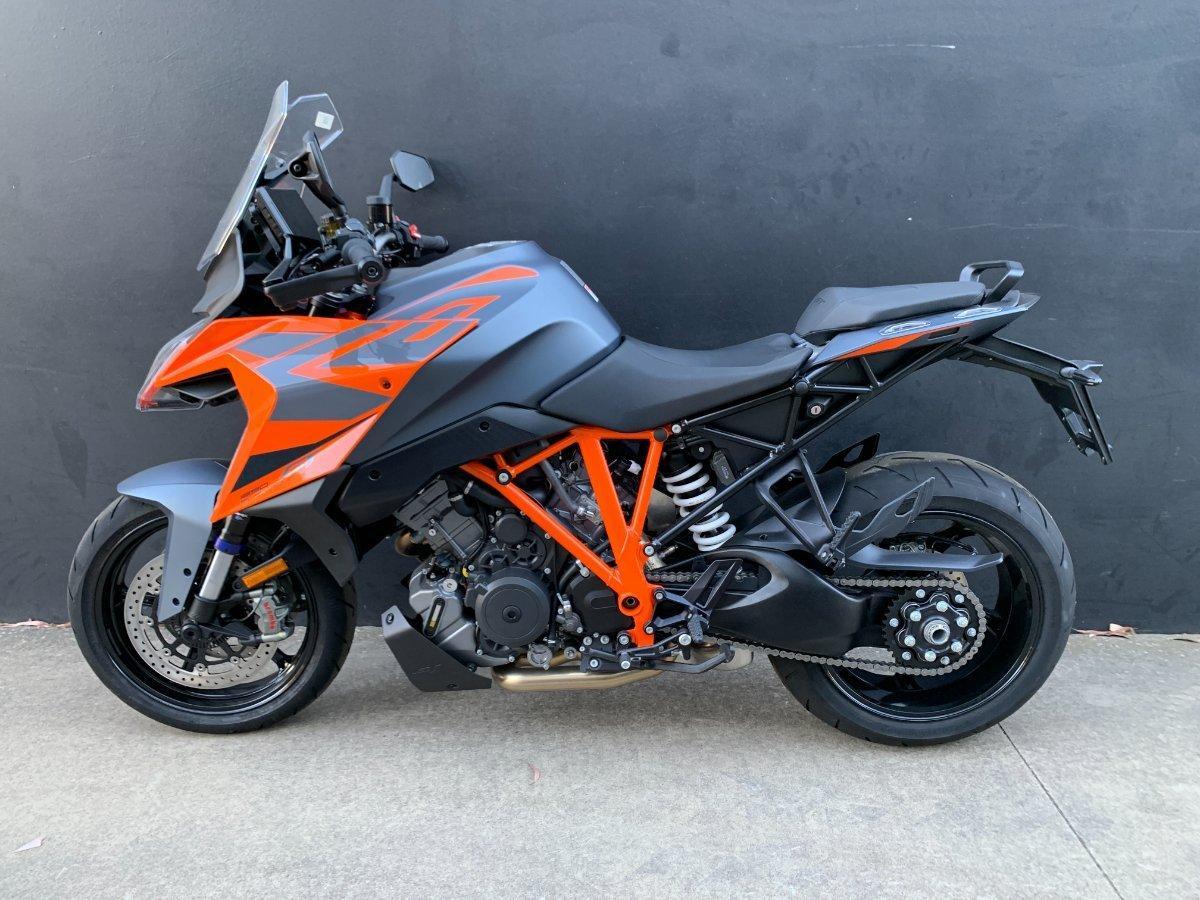 2024 KTM 1290 SUPER DUKE GT SPORTS