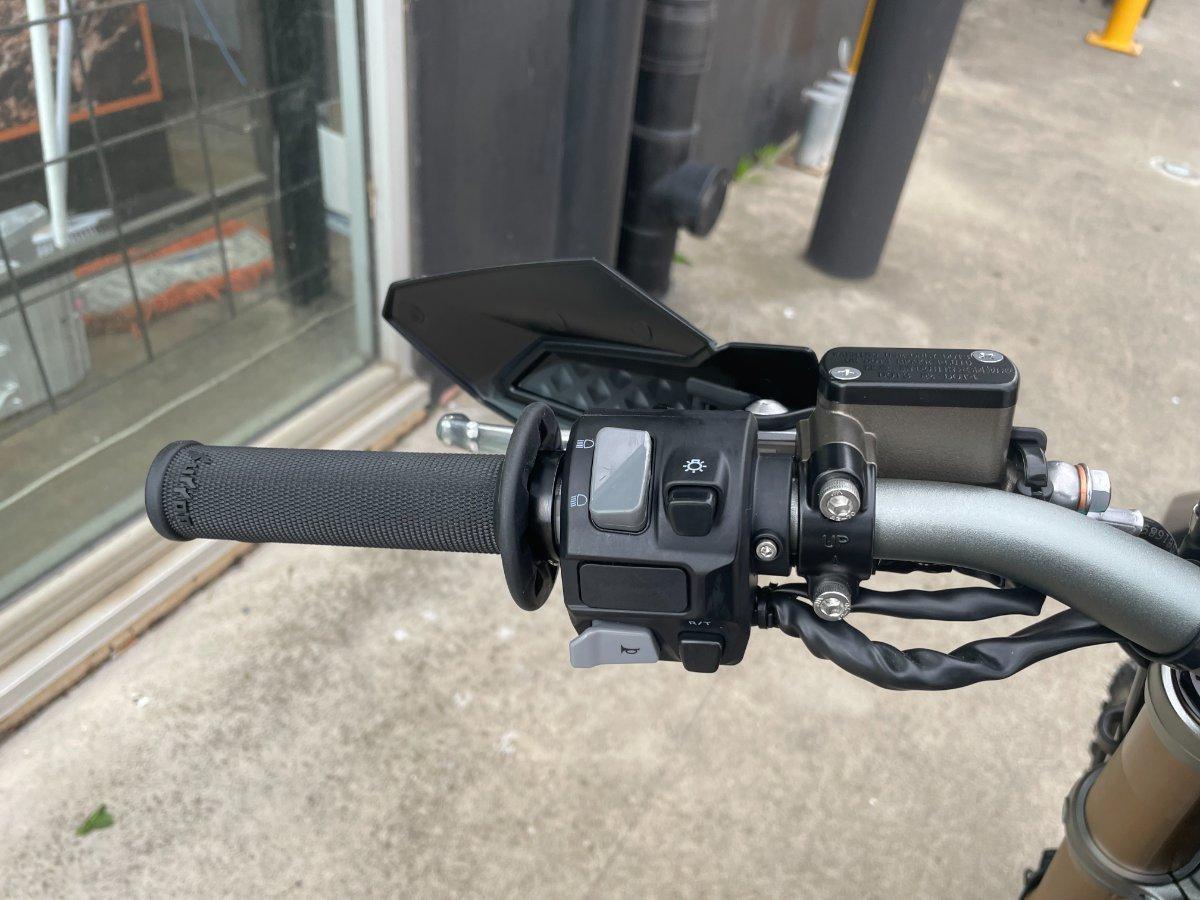 2025 SUR-RON ULTRA BEE X HP MOTOCROSS