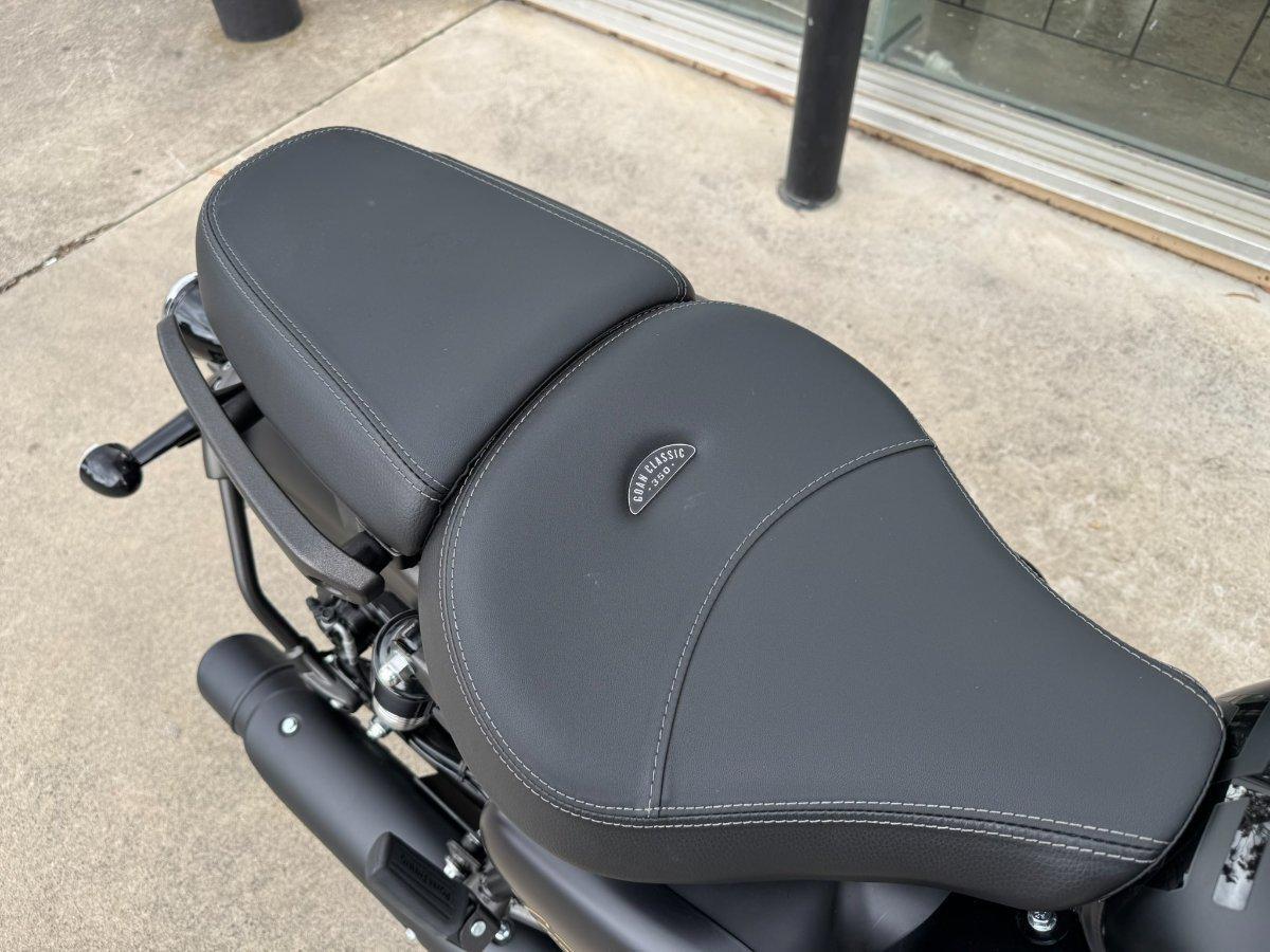 2025 ROYAL ENFIELD CLASSIC 350 ROAD